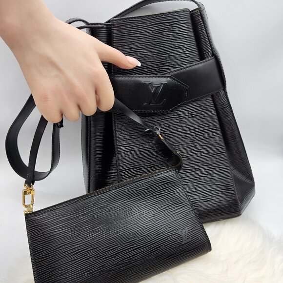 Louis Vuitton  Black Epi Leather Sac et Accessoire (ensemble) - Picture 1 of 17